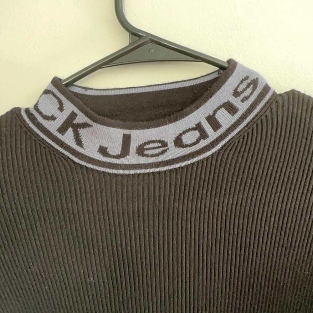 stylish long black women’s size XS Calvin Klein top w/ logo high neck - Picture 3 of 4